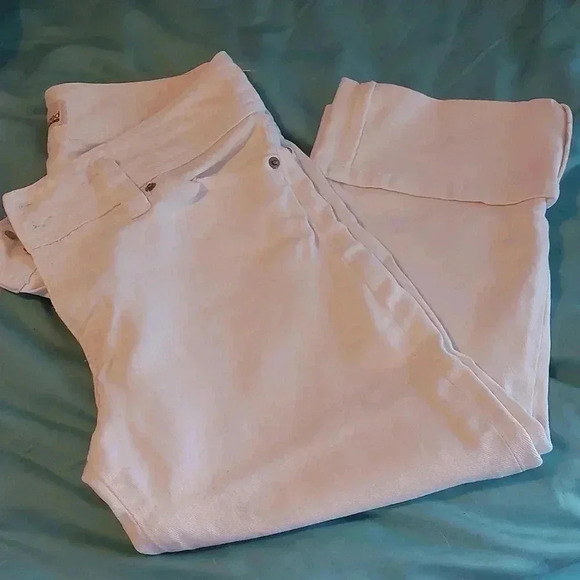 EUC GAP Low Rise Cropped size 6 white - Picture 1 of 5
